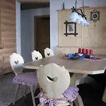 Hutte Thaler Σαλέ *