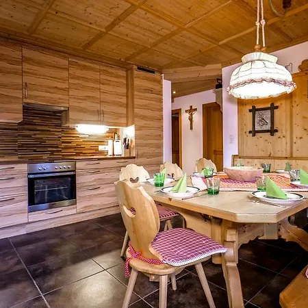Hutte Thaler Fuegen