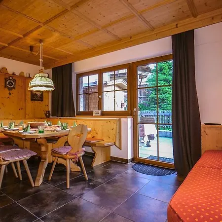 Hutte Thaler シャレー *