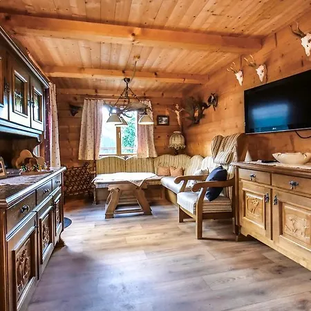 Hutte Thaler * フューゲン