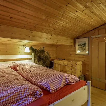 Hutte Thaler シャレー フューゲン