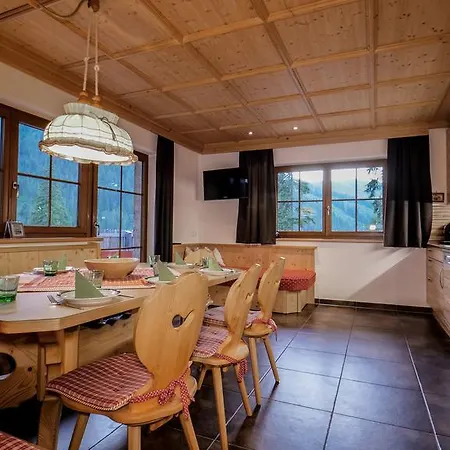 Hutte Thaler シャレー *